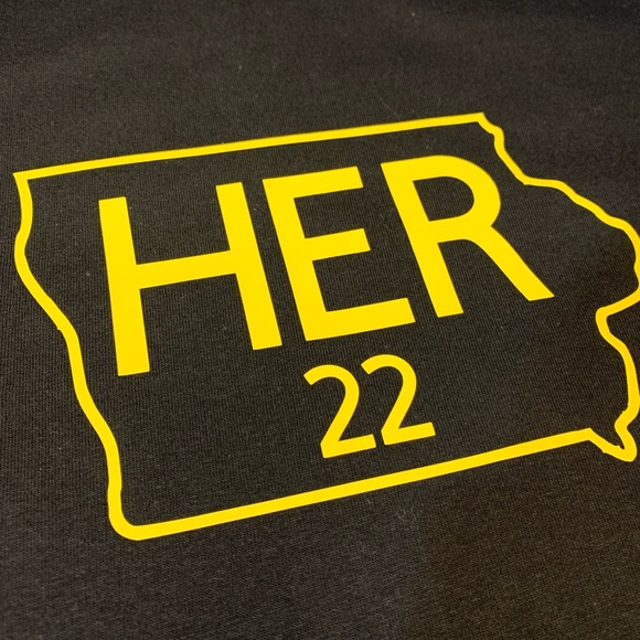 Caitlin Clark Iowa Basketball Her T-Shirt Size Small - Picture 4 of 5